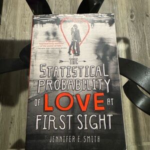 The Statistical Probability of Love at First Sight — Jennifer E. Smith (Book)